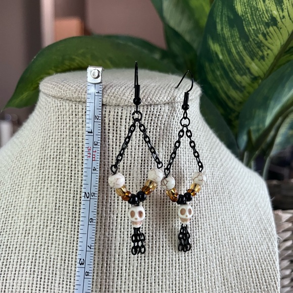 🖤💀Handmade Skull Earrings 💀🖤 - Picture 8 of 9